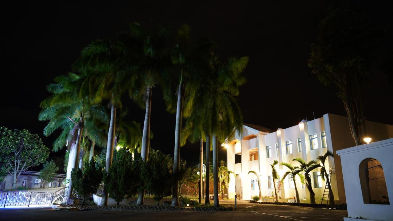 Hotel Super White T'ai-tung Exterior foto